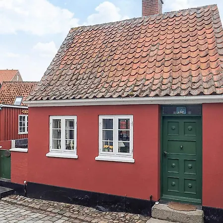 4 Person In Aeroskobing-by Traum * Ærøskøbing
